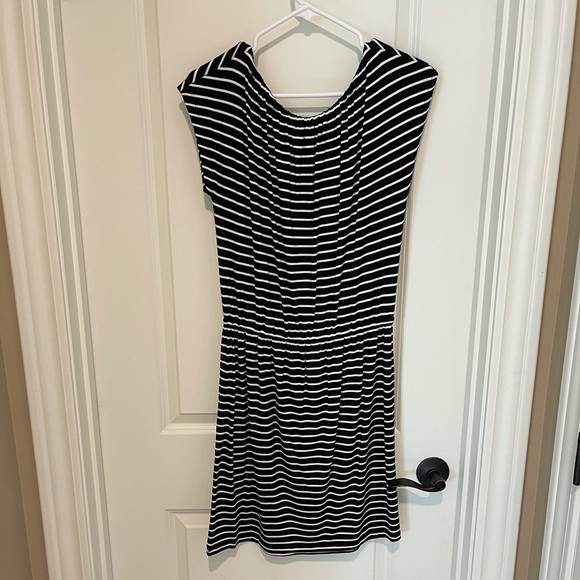 LOFT black & white Striped Dress with Tie Waist size SP - Picture 2 of 3